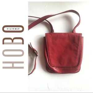 HOBO INTERNATIONAL SCARLET RED LEATHER CROSSBODY VINTAGE